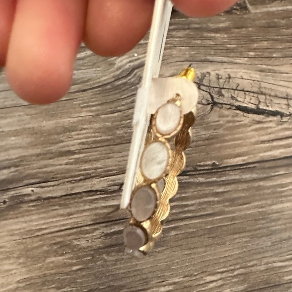 Bodlure Jewelry Bundle – 2 Bracelets & 2 Pairs of Earrings - Picture 6 of 6